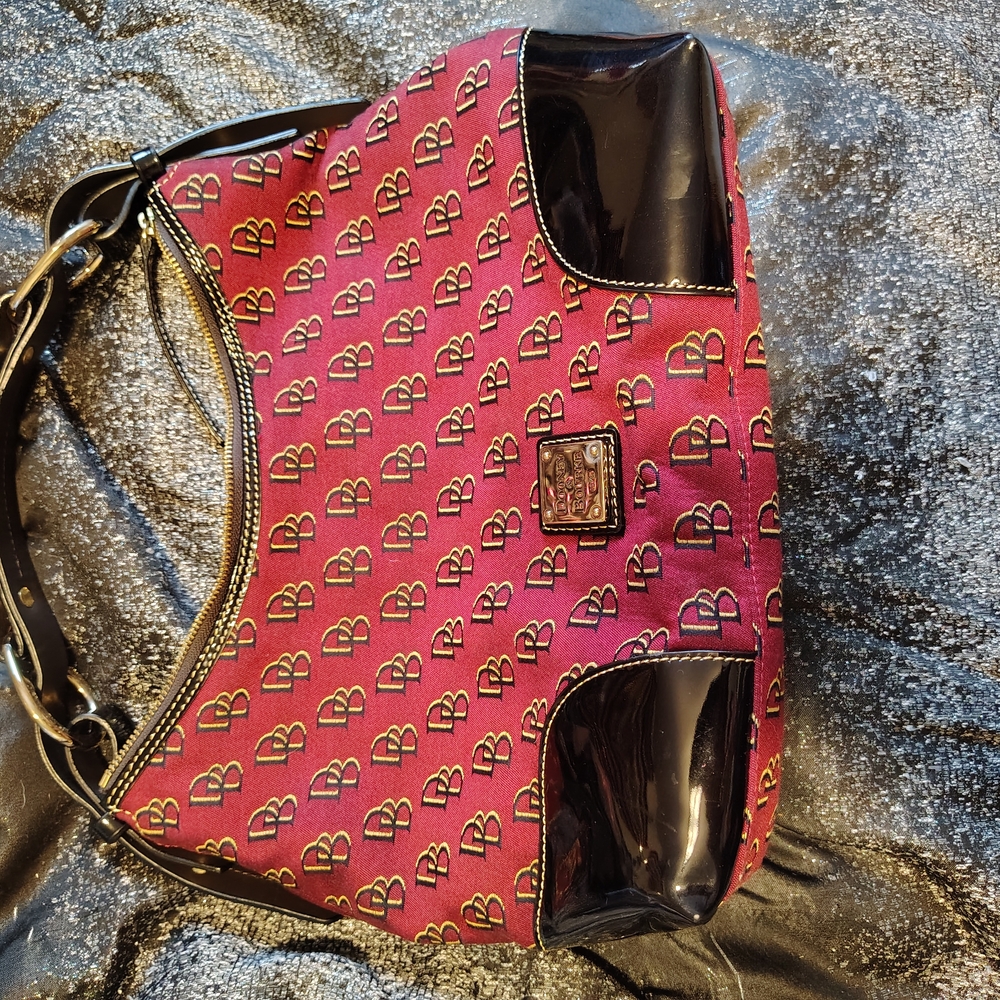 Elegant Dooney And Bourke Red and Black Shoulder Bag!!